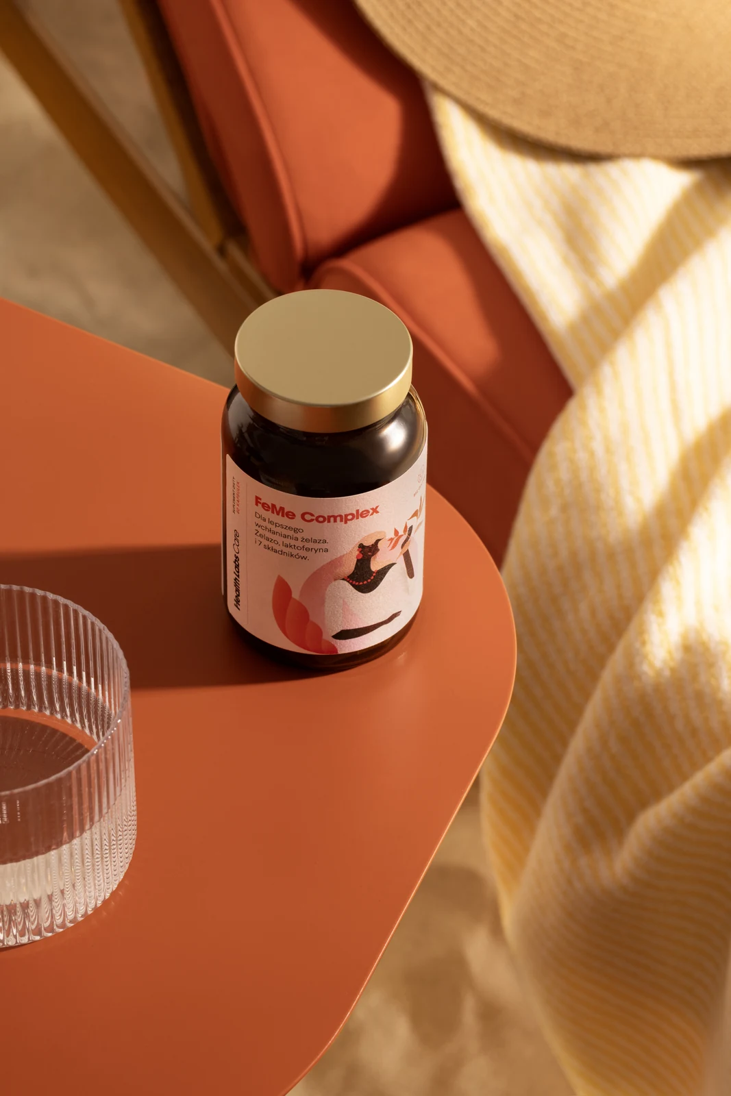 FeMe Complex on a sunlit terracotta table